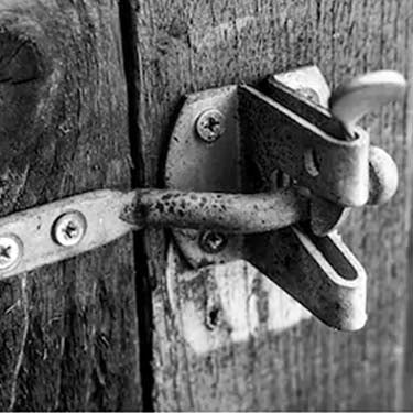 ANTIQUE HARDWARE GATE LATCH