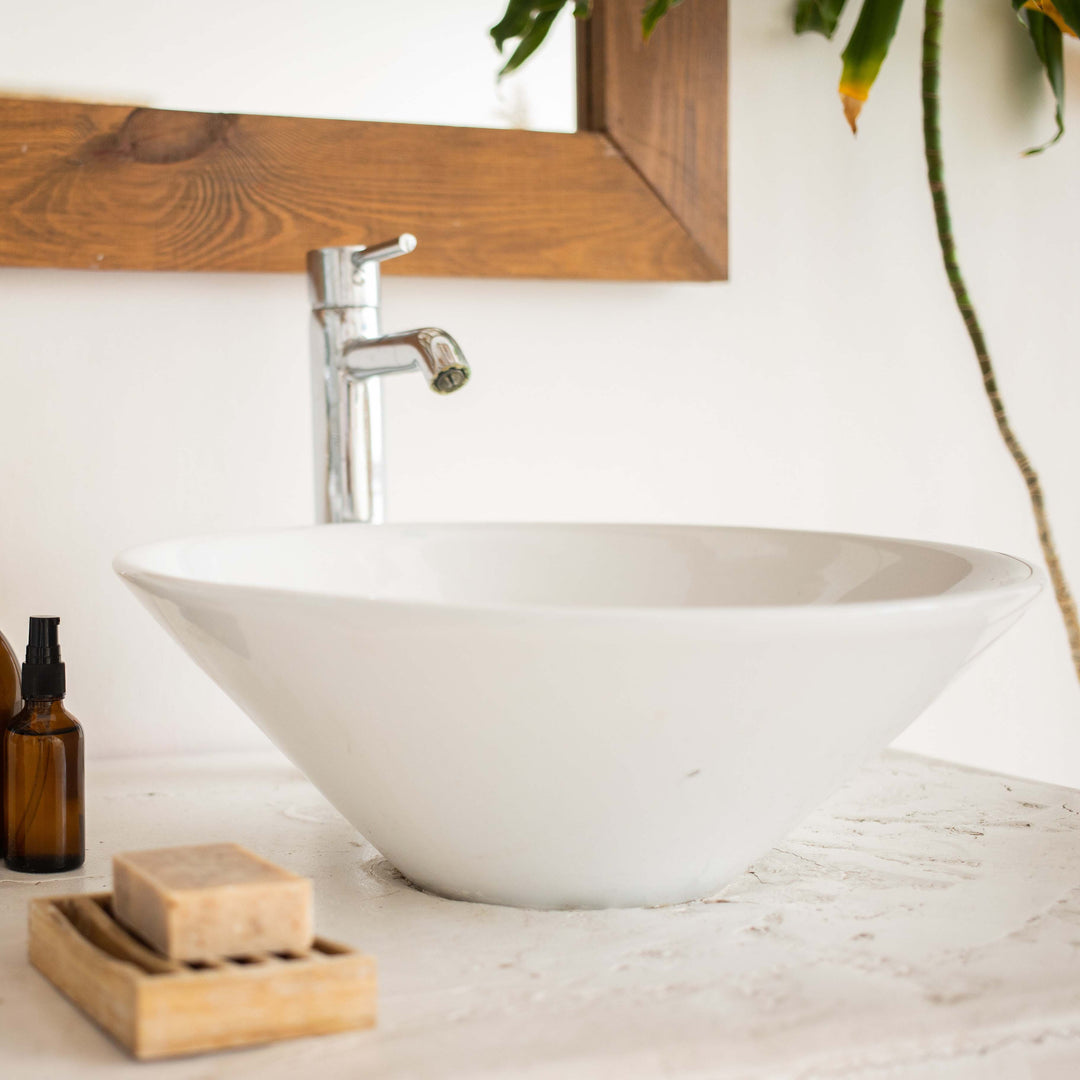 SINKS AND VANITIES