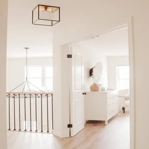 ##Antique Hardware## Sutton Chandelier