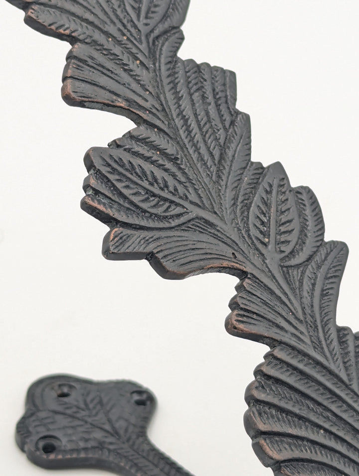 ##Antique Hardware## Open Box Sale Item Large Elongated Leaf Style Curtain and Drapery Hold (Oil Rubbed Bronze