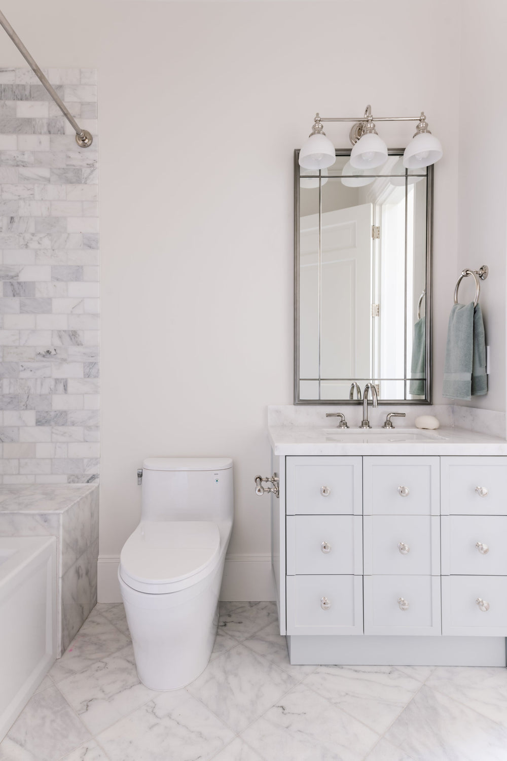 ##Antique Hardware## Sutton Bath and Vanity