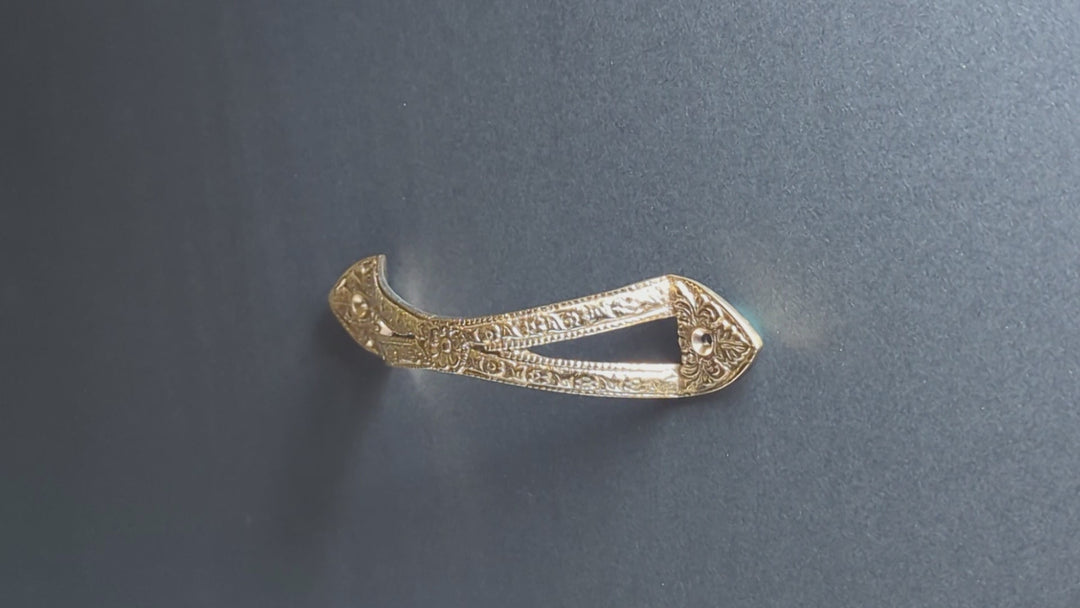 6 Inch (4 3/4 Inch C-C) Floral Style Cabinet or Furniture Pull Handle